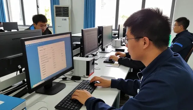 线上平台搭建如何适应不同应用环境