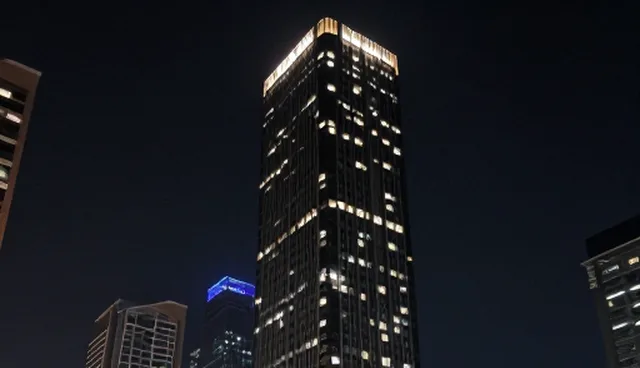 线上平台维护中如何应对突发流量波动